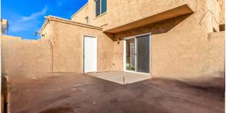 4523 E Wood Street Gallery 1
