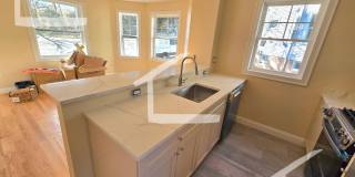 Charming 3 Bedroom-No Broker Fee Gallery 6