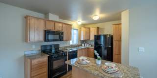 Four Seasons Apartment Homes Gallery 1