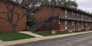 1900 W Knightsbridge Drive Gallery 1