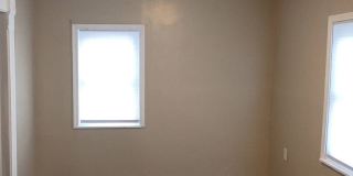 Charming 3 - Bedroom Property in Prime Location Gallery 8