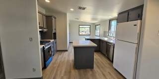 7300 North Spur Road Gallery 18