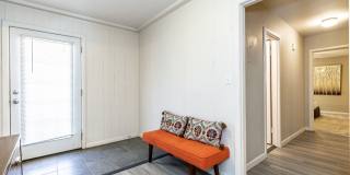 Cute midcentury modern home in central Lubbock! Gallery 15