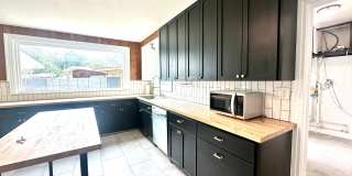 Mid Century Modern Gem! Mid Century Modern Gem! Gallery 12