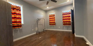 2627 N 31st St Gallery 22