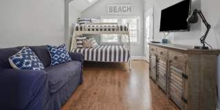 344 Euclid Avenue Gallery 11