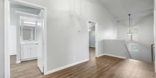 Renovated 6bed/3bath Close to Campus! Gallery 29