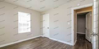 1821 North Page Avenue Gallery 9