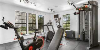 St. James Crossing Apartment Homes Gallery 20