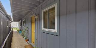 2 Bed 1 Bath Condo by UT and CapMetro Stop Gallery 25