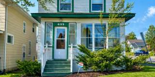 AVAILABLE Immediately! - Gorgeous 3 Bedroom 1 Bath Single Family Home! Gallery 1