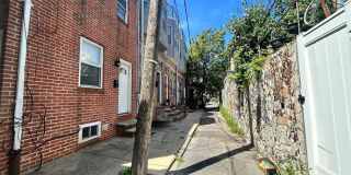 708 MEDINA Street Gallery 1