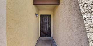 Modern Updated Tempe Townhome Near ASU & Downtown with Resort-Style Amenities Gallery 39