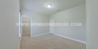 Spacious 4BR/2BA in Redstone Commons – Community Pool, Playground and Dog Park! Gallery 18