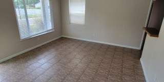 2 BEDROOM 1 BATH HOME Gallery 4