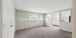 3424 Douglas Road Gallery 9