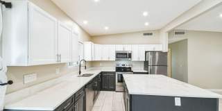 Charming 3BR unit in Tucson Gallery 1