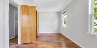 Charming 2 Bedroom Home in Normal Gallery 15