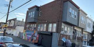 898 SCATTERGOOD Street Gallery 3