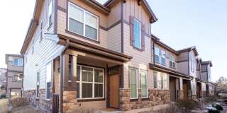 Modern 2-Bed, 2.5-Bath Townhouse in Desirable Norwood Neighborhood! Gallery 1