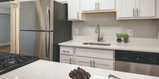 Foxchase Apartments Gallery 4