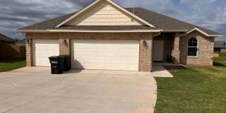 5923 NE Yorktown Ct Gallery 1