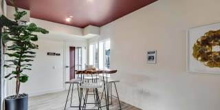 The Metropolitan at Larchmont Village Gallery 26