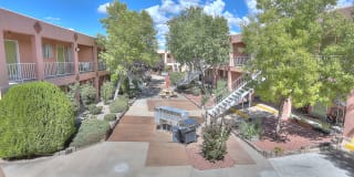 Graceland Plaza Apartments Gallery 4