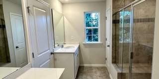 Elegant Townhome located in Ballantyne! Gallery 27