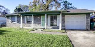 3 Bedroom 1.5 Bathroom Ranch House Gallery 1