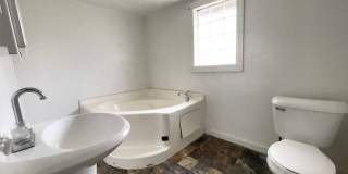 For Rent: 722 S Hackley St: 2 Bedroom 2 Bathroom Home! W/D Hookups! Enclosed Front Porch! Gallery 13