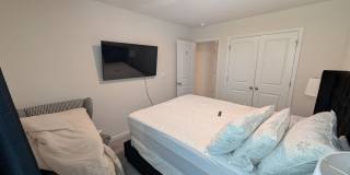 Room in 3 Bedroom Home at North Mills Rd Gallery 13