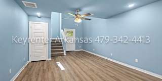 Beautiful 2 Bed, 3 Bath Home Just Off Weddington! Gallery 8