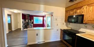 Spacious 4BR House in Edgewater Gallery 26