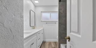 6305 COTTONWOOD LANE Gallery 43