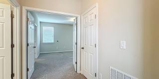 !!!NOW AVAILABLE!!! Beautiful 4-Bedroom PET FRIENDLY Home for Rent in RANDAL PARK! Gallery 63