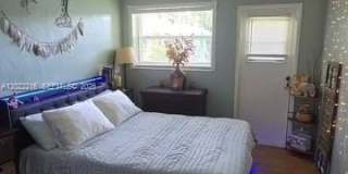 1301 N 12th Ct Gallery 13