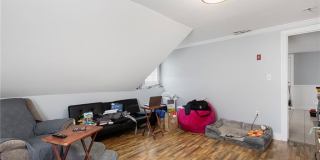 90 Pleasant St Gallery 6