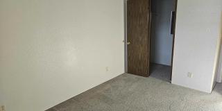 Upstairs 1-Bedroom in Central Location! Gallery 6