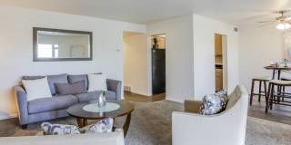 Lake Forest Apartments Gallery 20