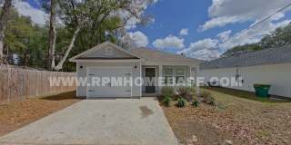 Beautiful Newer Home in Crestview with Modern Amenities Gallery 1