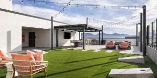 Azur Gallery 22