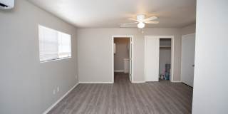 Spacious 4 Bed 2 Bath with Big Backyard Gallery 13