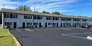 2 Bed / 2.5 Bath Townhome Near Downtown Lawrenceville Gallery 1