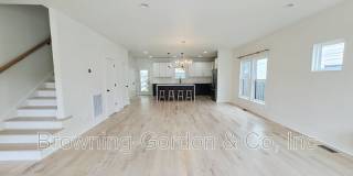 3209 Curtis Street Gallery 4