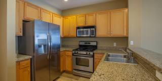 Stylish & Spacious Courtyard-Facing Condo in the Heart of Gaslamp Gallery 8