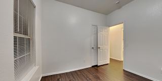 7008 Eagles Lndg Gallery 10