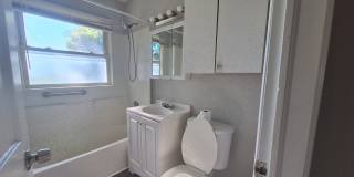 Charming 3 bedroom ranch Gallery 15