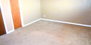 Nice Single Level Northeast Duplex With Refrigerated Air Located In Quiet Neighborhood Gallery 17