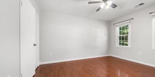 222 APPLE BLOSSOM Court Gallery 30